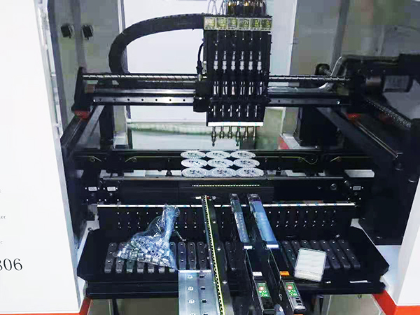 led貼片機(jī)該如何使用飛達(dá)